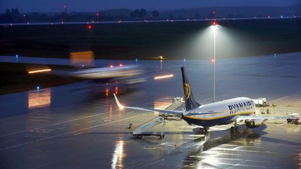 Noch stehen die Ryanair-Flieger in Frankfurt Hahn. Ab März 2017 sollen sie auch von Frankfurt am Main starten.