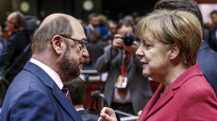 Gleich beliebt: Martin Schulz (SPD) und Kanzlerin Angela Merkel (CDU) 