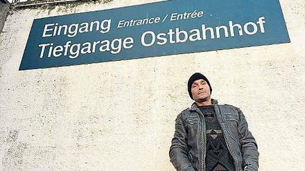 Hat noch Hoffnung: Rafael ist nur tagsüber hier, will sich einen Job suchen.