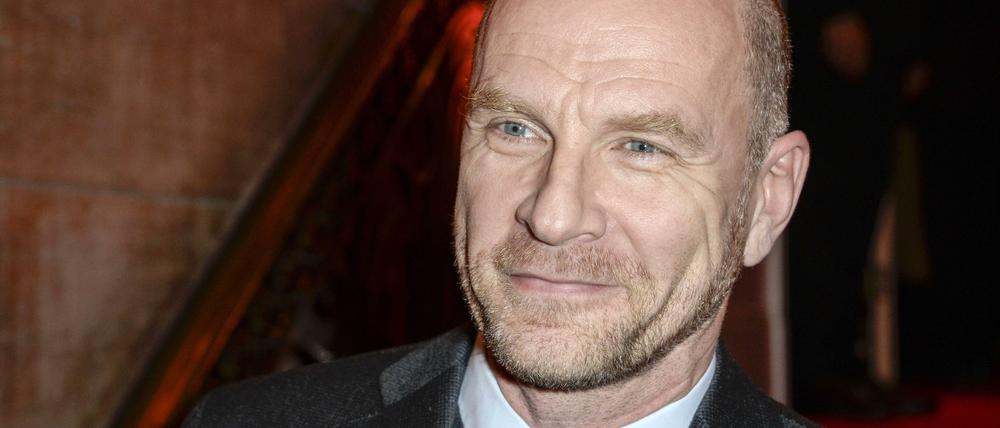 Der sächsische Schauspieler Götz Schubert, 53, ist am 18. Dezember im ARD-Krimi "Wolfsland" (20.15 Uhr) zu sehen.