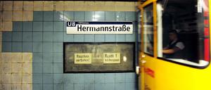 Auf dem Weg zur U8 wurde die Frau angegriffen. 