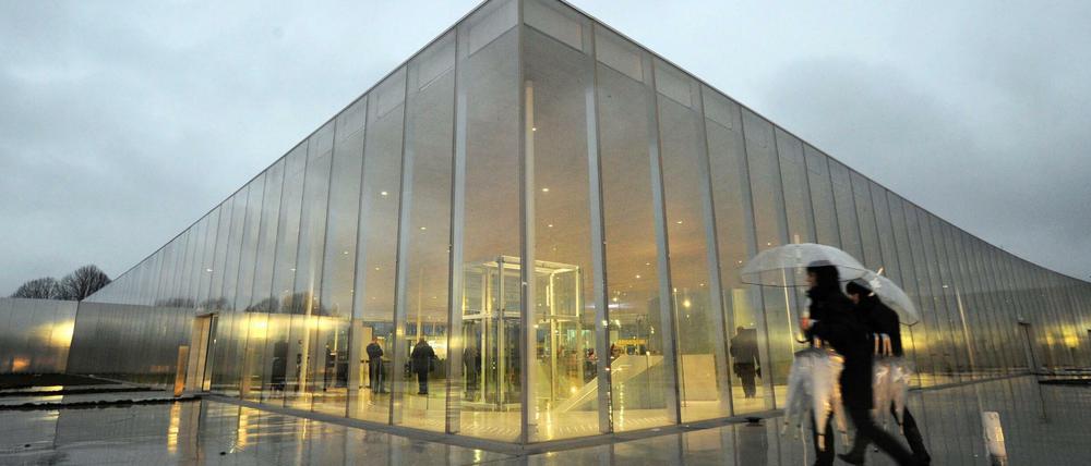 Louvre-Lens, die Zweigestelle des Pariser Museums, eröffnete am 12. Dezember 2012.