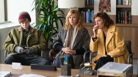 Elle Fanning als Ray, Naomi Watts als Maggie und Susan Sarandon als Dolly in "Alle Farben des Lebens". 