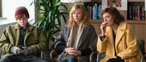 Elle Fanning als Ray, Naomi Watts als Maggie und Susan Sarandon als Dolly in "Alle Farben des Lebens". 