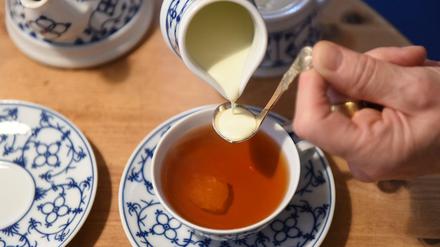 Teetrinken auf Ostfriesenart kann nun als Kulturform besonders gefördert werden. 