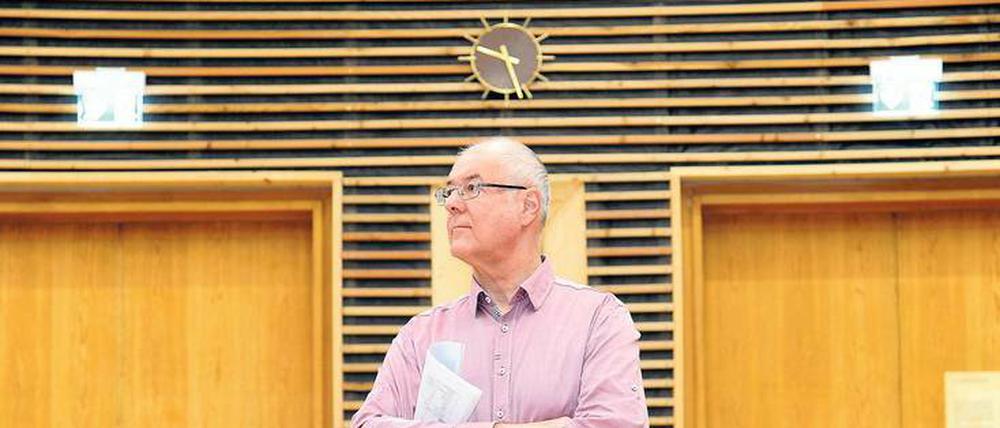 Klassenkampf. Ulrich Clemens ist sein Job wichtig – trotz aller Anfeindungen. Dankbarkeit für seinen Einsatz zu erwarten, hat er sich abgewöhnt.