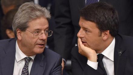 Italiens neuer Premier Paolo Gentiloni (links) und Vorgänger Matteo Renzi.