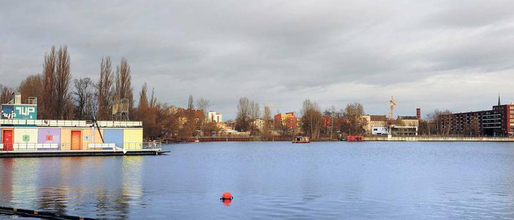 Der Rummelsburger See ist nach Ansicht des Senats eine Altlasten-Deponie. Dennoch plant ein Architekt schwimmende Häuser. 
