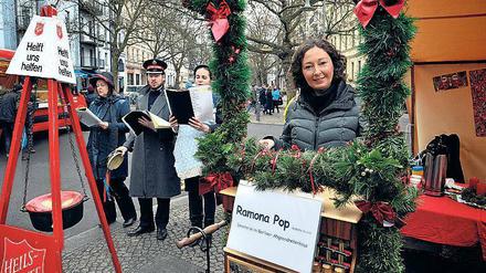 Immer feste kurbeln. Ramona Pop hat mit der Drehorgel Erfahrung. 