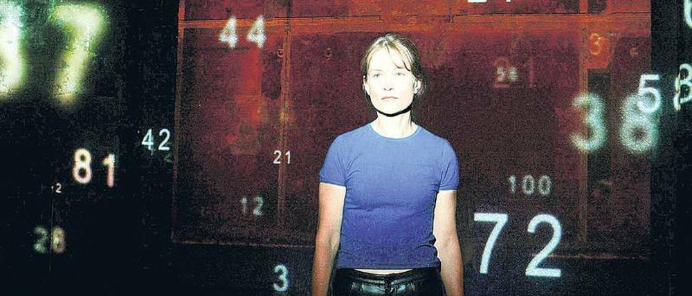 Verwirrende Signale. Isabelle Huppert in einer Inszenierung des Theaterstücks „4.48 Psychose“ von Sarah Kane.