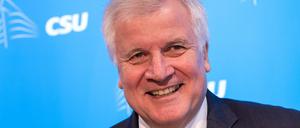 Ganz zufrieden mit der Schwesterpartei: CSU-Chef Horst Seehofer