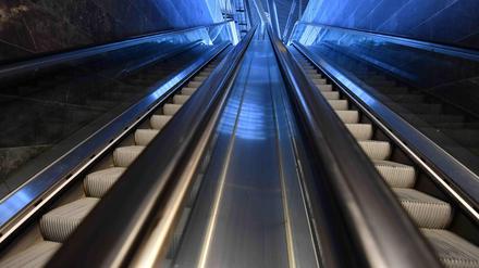 Eine Rolltreppe.