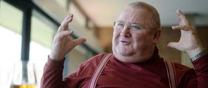 Der Schauspieler Horst Krause sitzt beim Interview in Berlin in einem Cafe. Krause feiert am 18.12.2016 seinen 75. Geburtstag.