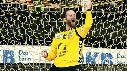Unnachahmlich. Silvio Heinevetter bejubelt am Sonntag eine Parade, die spektakuläre Spielweise des Torhüters bleibt den Füchsen noch lange erhalten.