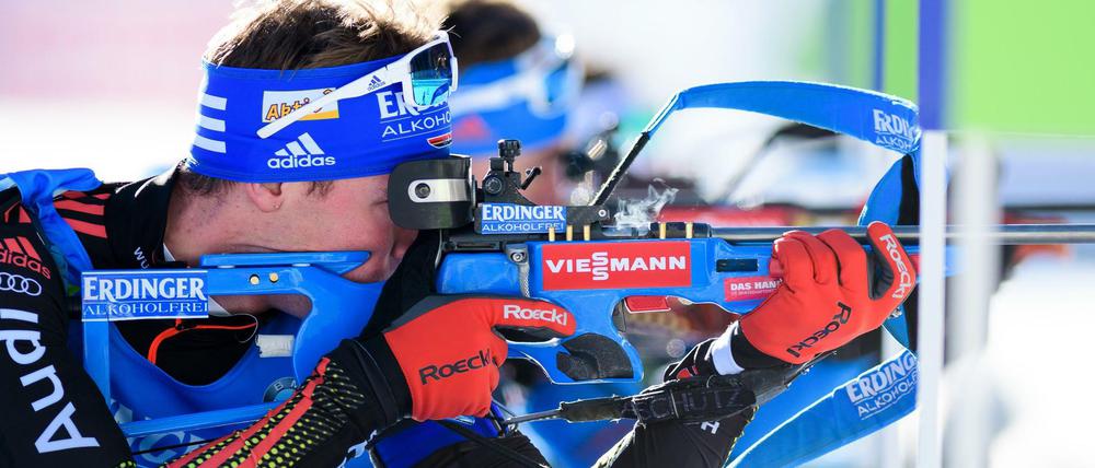 Simon Schempp beim Schießen.