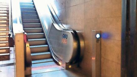 Mal gehen sie, mal nicht. Die Rolltreppe vor dem Tagesspiegel-Haus. 