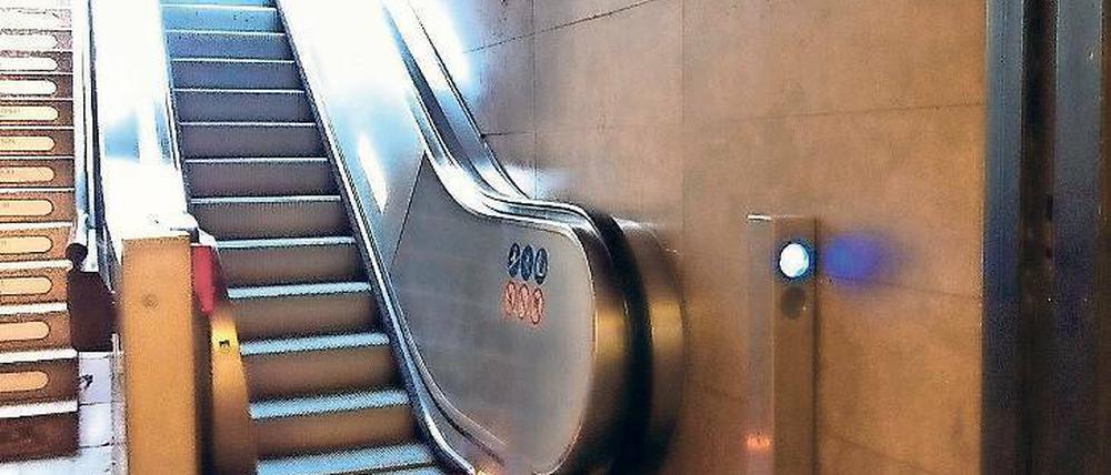 Mal gehen sie, mal nicht. Die Rolltreppe vor dem Tagesspiegel-Haus. 