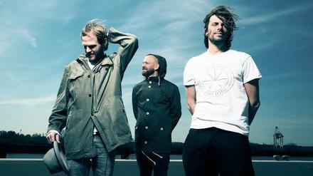 Von links nach rechts: Sänger und Gitarrist Peter Brugger, Schlagzeuger Florian Weber und Bassist Rüdiger Linhof.