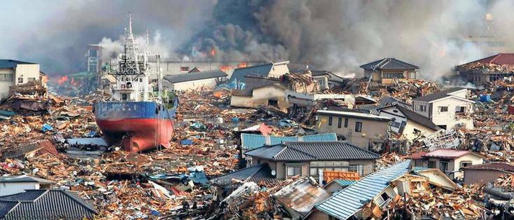 Die zerstörte japanische Stadt Kisenuma nach dem Erdbeben und dem Tsunami 2011.