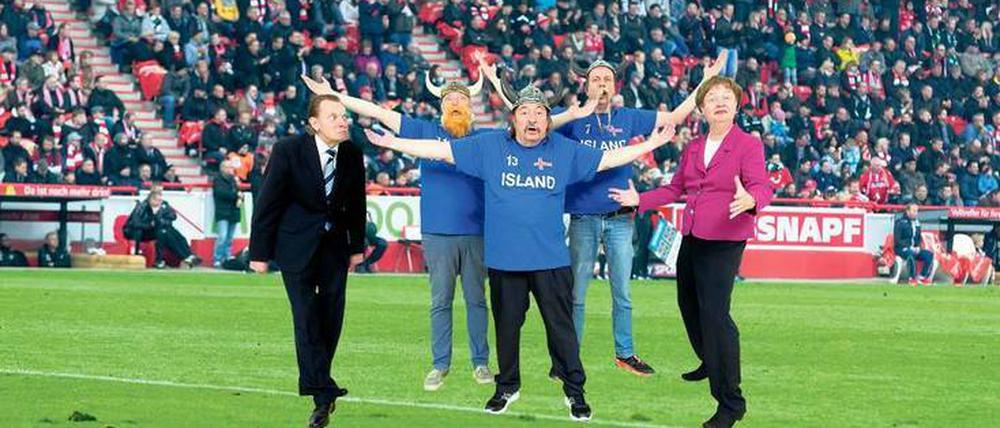 Fabulöse Fünf. Hannes Heesch, Horst Evers, Manfred Maurenbrecher, Bov Bjerg und Christoph "Angela" Jungmann (v.l.).