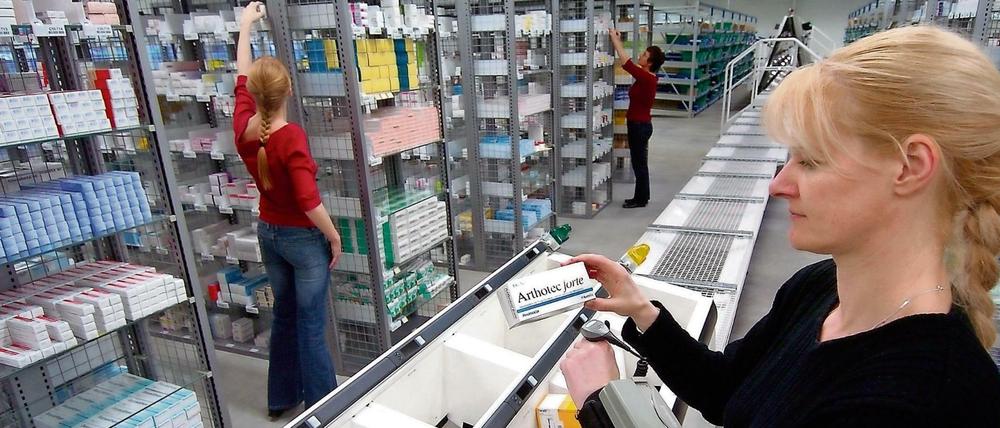 Konkurrenz für heimische Apotheker. Gesundheitsminister Gröhe möchte den Versandhandel mit rezeptpflichtiger Arznei verboten haben.