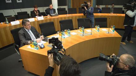 Rede und Antwort. Sigmar Gabriel am Donnerstag vor dem Untersuchungsausschuss des Bundestages.