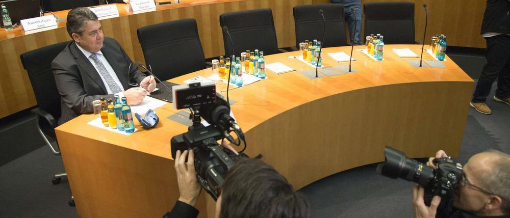 Rede und Antwort. Sigmar Gabriel am Donnerstag vor dem Untersuchungsausschuss des Bundestages.