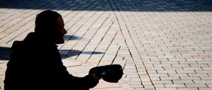 Die Bundesregierung hat den Armutsbericht in einigen Passagen entschärft.