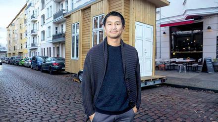 Van Bo Le-Mentzel hat eine Wohnung entworfen, die winzig, dafür aber günstig ist. Doch nicht jeder glaubt, dass das experimentelle Konzept in Berlin funktionieren könnte.