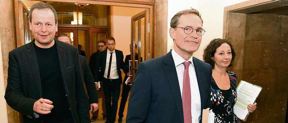 Im Startblock hängen geblieben: Klaus Lederer, Michael Müller und Ramona Pop sind noch nicht wirklich zur politischen Arbeit gekommen.