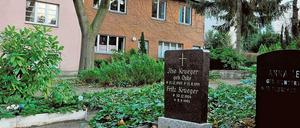Am Rand des Kreuzberger Friedhofsgeländes an der Jüterboger Straße soll eine Wohnanlage für Flüchtlinge gebaut werden.