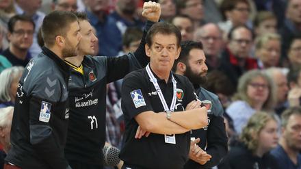 Das lief blöd. Velimir Petkovic bei seinem Debüt als Füchse-Trainer. 