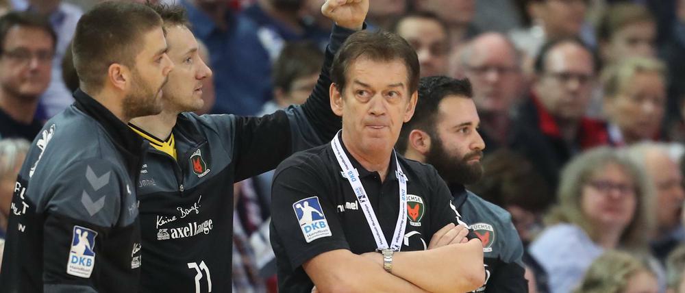 Das lief blöd. Velimir Petkovic bei seinem Debüt als Füchse-Trainer.