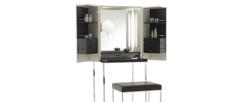 Spart Platz und sorgt für Ordnung: Der "Magic Cube" kann als Schmink- und Schmuckschrank (im Bild), Barschrank oder Arbeitsschrank geliefert werden.