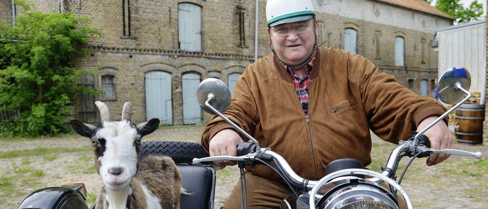 "Krauses Glück" heißt die fünfte Folge der ARD-Reihe mit dem Schauspieler Horst Krause, der den pensionierten Polizisten Horst Krause spielt.