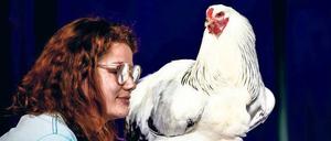 Linn Reusse zeigt als Laura choreografisches Talent.