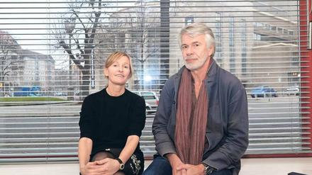 Marietta Piekenbrock und Chris Dercon in ihrem Büro direkt am Rosa-Luxemburg-Platz, gegenüber der Volksbühne. 