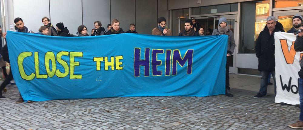Vor der Mensa der FU Berlin.