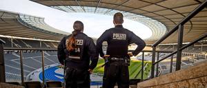 Das Olympiastadion öffnet am Mittwoch 90 Minuten vor Spielbeginn, also um 18.30 Uhr.