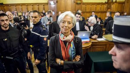 Christine Lagarde vor Gericht. 