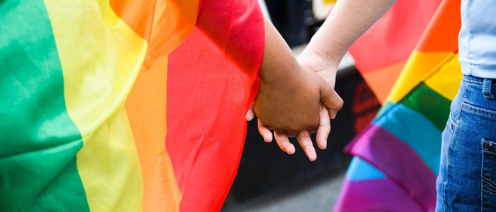 Offensichtlich homosexuell. Was aber tun, wenn man sich bei einer Person nicht sicher ist?