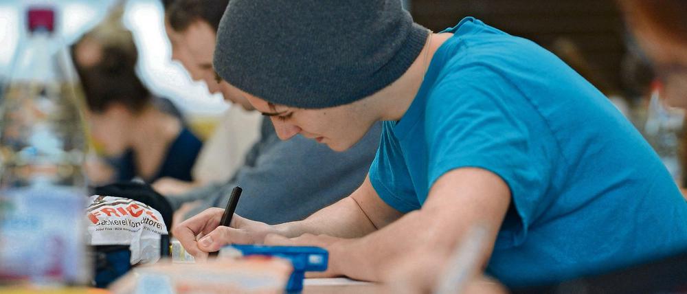 Laut ISQ-Bericht sind die Ergebnisse in Mathematik, Physik und Chemie besser geworden, aber In Deutsch, Kunst und Geografie etwas schlechter.
