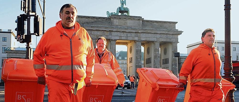 Über die Feiertage sammelt sich viel Müll, der sachgerecht entsorgt werden soll.
