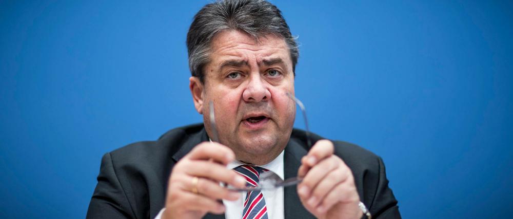 Am Montag ließ sich Sigmar Gabriel noch auf einer Pressekonferenz sehen. 