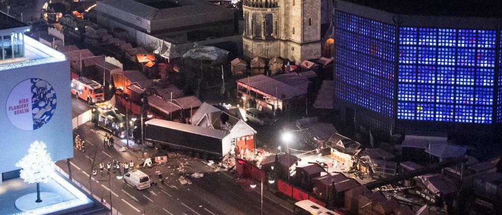 Als am Montagabend der Lkw in den Weihnachtsmarkt raste, war Moataz mit einem Freund an einem der Stände. 