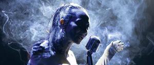 Sona MacDonald lässt als Billie Holiday hundertfach Gehörtes völlig unverbraucht klingen. 