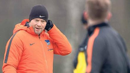 Pal Dardai, 40, ist seit Februar 2015 Trainer von Hertha BSC. Der Ungar bestritt für Hertha 286 Bundesligaspiele, mehr als jeder andere Fußballer. Foto: dpa/Jensen