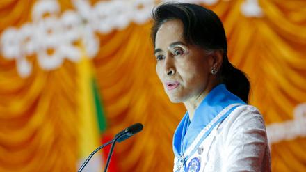 Friedensnobelpreisträgerin Aung San Suu Kyi wird scharf kritisiert.