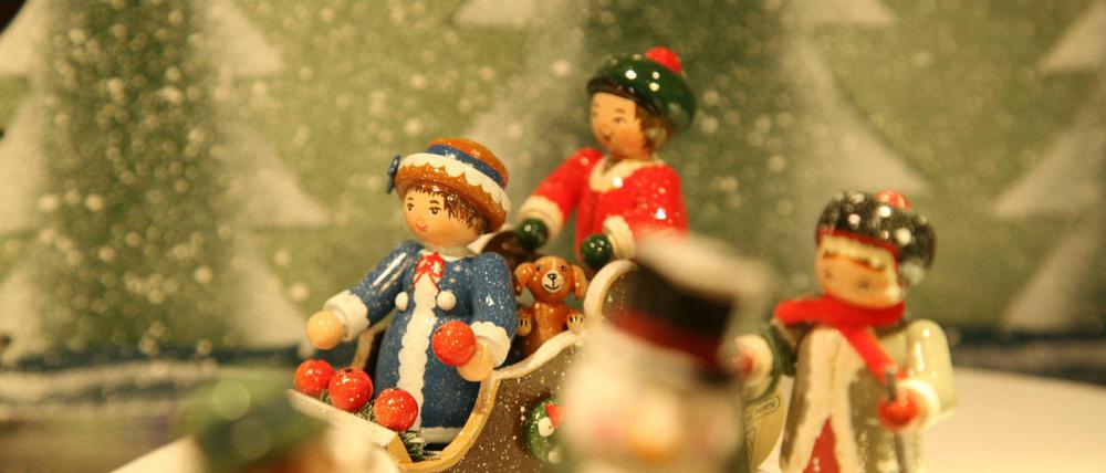 Festliche Konventionen: Die Geschenke kommen zum Schluss, wer sie gebracht hat, ist dann auch egal.