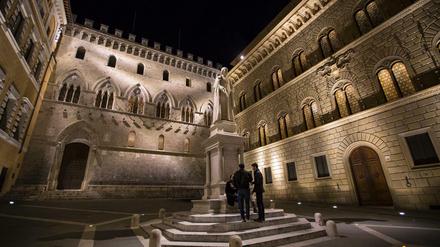 Stolze Fassade. Die Banca Monte dei Paschi di Siena steht auf brüchigem Fundament. Das trifft auch viele Kleinaktionäre.